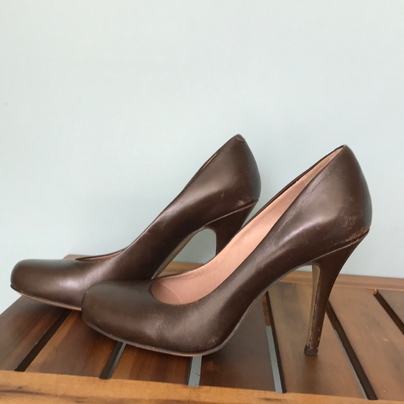 Brown Vince Camuto leather pumps - Picture 2 of 6